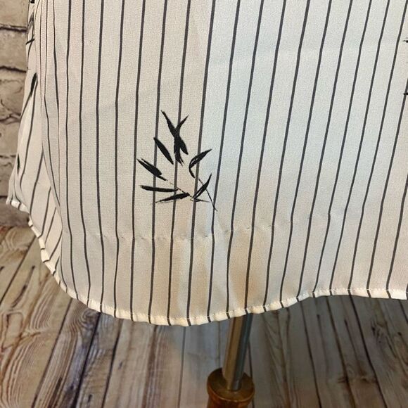 Como Blu Womens Striped Top Blouse Leaf Print Cuff Sleeve White Gray Size Medium - Picture 6 of 8